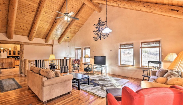Eagle Nest Home w/Hot Tub & Views - 5 Min to Lake