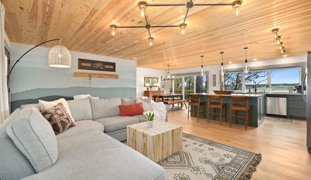 Eagles View - Panoramic Views of Beaver Lake