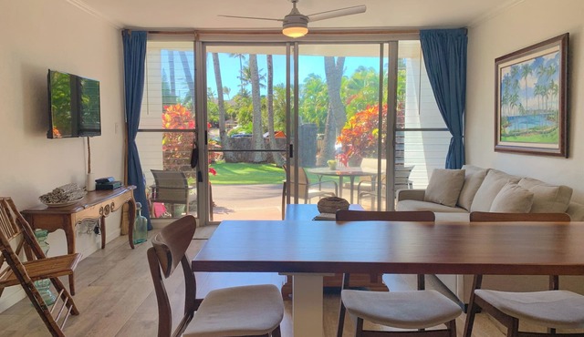 Eco-Friendly Condo on Road to Hāna - Walk to Beach