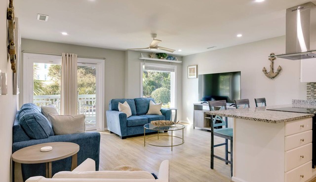 Emerald Isle Condo w/Indoor Pool & Beach Access!