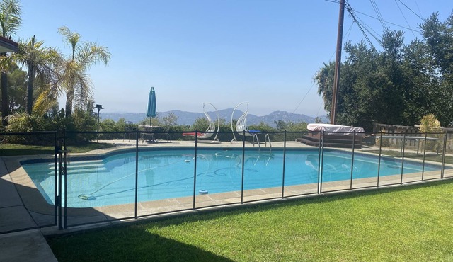 Enjoy Nature at this Hill Top Studio!