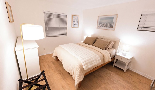 Entire Private Condo! Relax & Unwind in Comfort in Beautiful San Diego!
