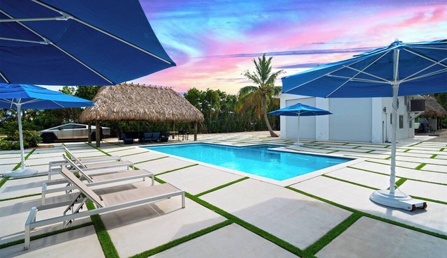 Exclusive Villa/Oceanfront terrace & Private Beach