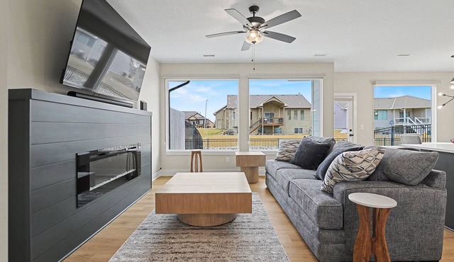 Executive Home in Andover, 3 BR, Fully Furnished with Office and EV Charger