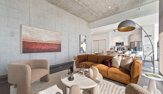 Explore Fulton Market + Retreat in Modern Comfort