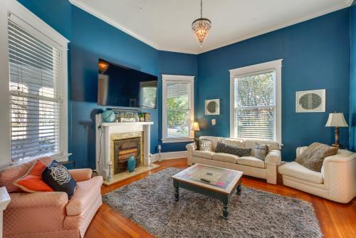 Explore Jackson! Historic Belhaven Home w/Porch in Jackson