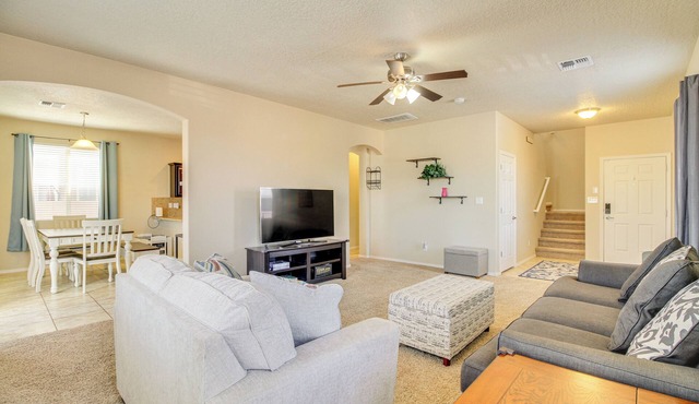 Family-Friendly Home w/Mtn View in Albuquerque!