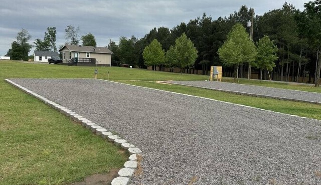 Full-Hookups, Free Laundry, Pet Park, Near Mt. Nebo and Lake Dardanelle- Adventure Awaits!