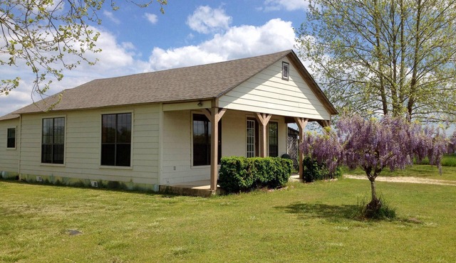 Fully Furnished Two Bedroom Farm House, "The Little House" Has Everything !