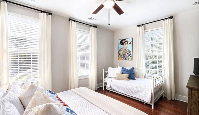Gallery Stays - Spartina