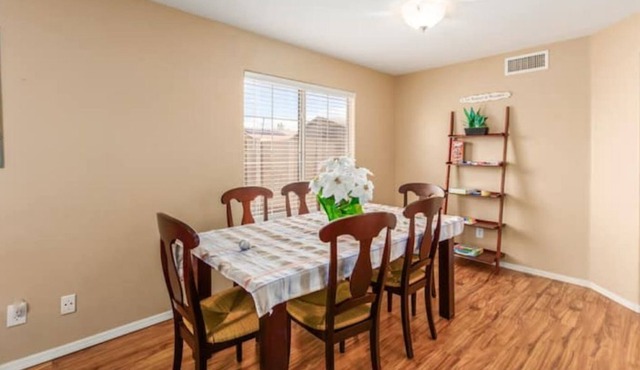 Gilbert Blue OASIS 5 bedroom & fenced Pool!