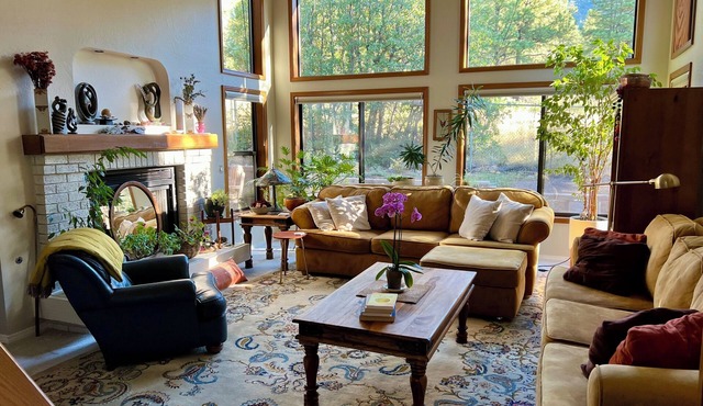 Gorgeous Mount Elden Retreat with private access to forest trails