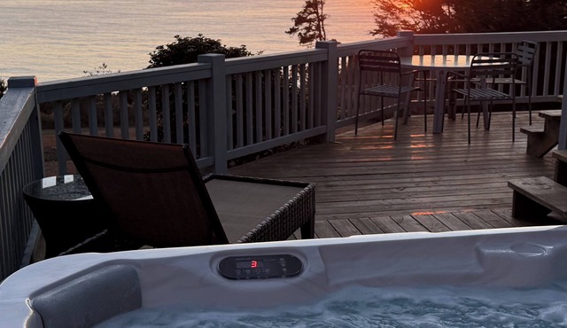 Gorgeous Ocean Views - Wild Iris Beach House