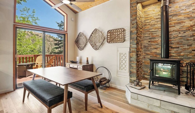 Gorgeous, quiet cabin close to Summerhaven