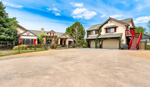 Granite Mountain Cottage: An Oasis 15m to Downtown