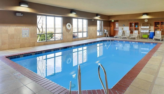 Great Relaxing Overnight Stay! 2 Units, Indoor Pool, Pet-Friendly Property!