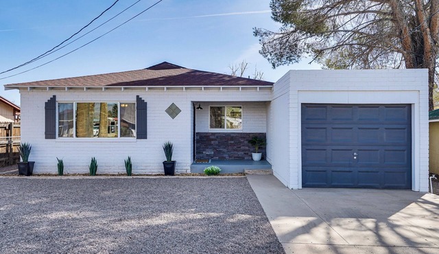 Group-Friendly Oasis Near Roper Lake State Park!