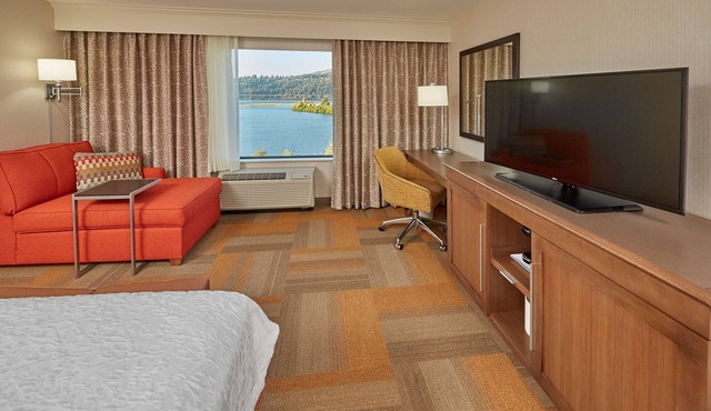 Hampton Inn & Suites Hood River