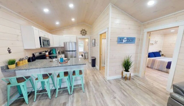 Harbor View Cottage - Unit A