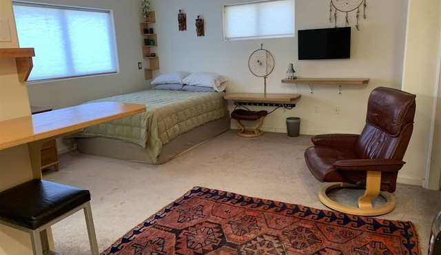 Hiker's Studio - 202