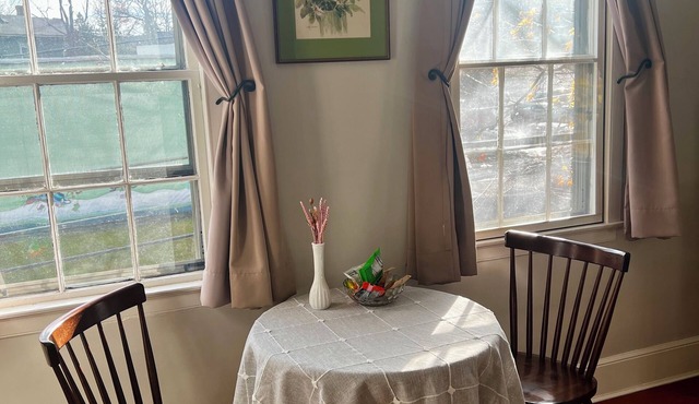 Hilltop Hideaway - Downtown Belfast