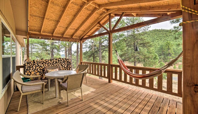 'Hilltop Hideout' w/Peaceful Mountain Views