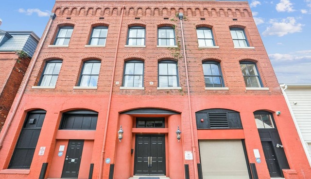 Historic TA Bryson House with rooftop garden and private underground garage!