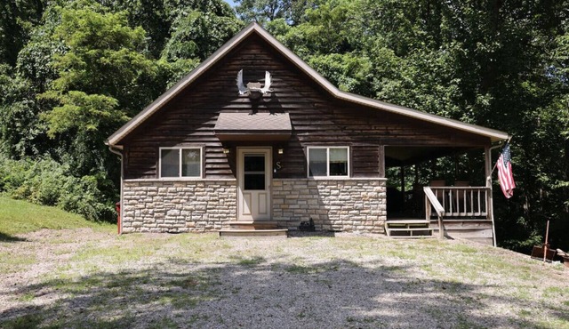 Hocking Hills Half Stoned Cabin in the Woods