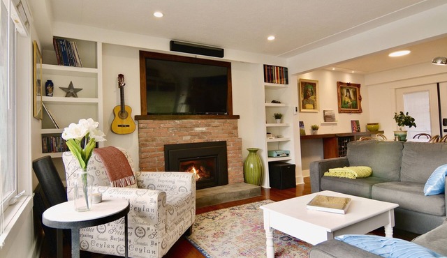 Home Close to Beach and Downtown. Licensed short term rental.