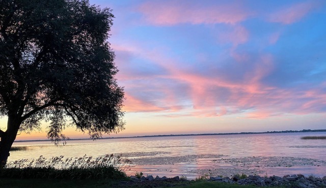Home with panoramic lake views of Lake Poygan in Winneconne