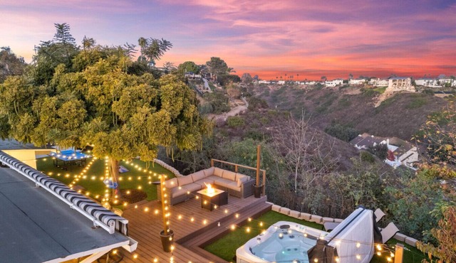 Hot Tub and Patio at Clairemont 4BR