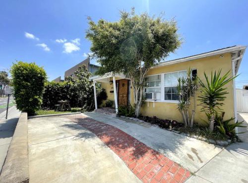 House in Redondo Beach 2 bedroom 1 bath