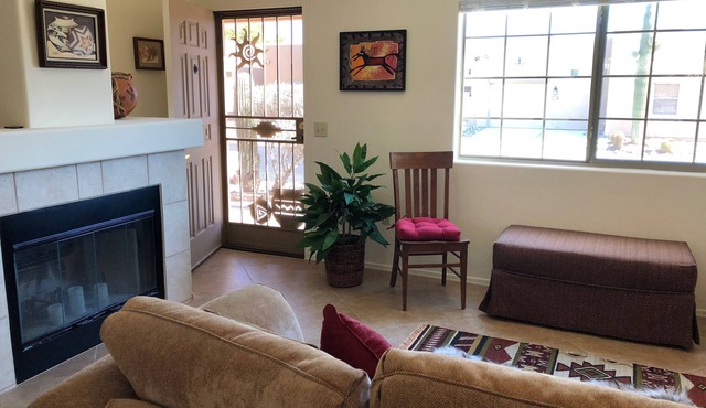 Immaculate gated 55+ gated community, view, garage in Green Valley Recreation.