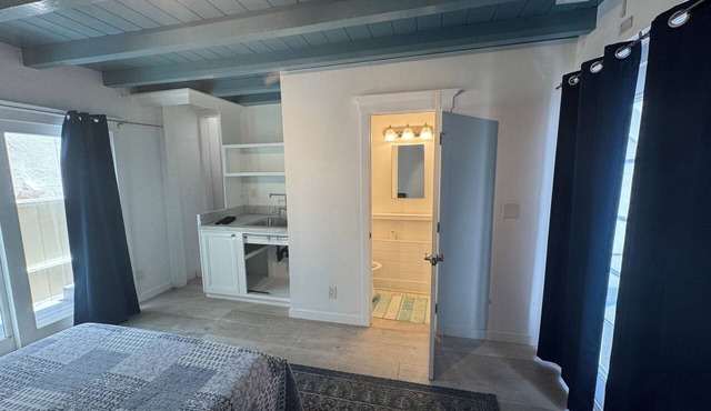 ★Imperial Beach Suite Life★ Oceanfront 2BR Dual Suites Steps to Sand