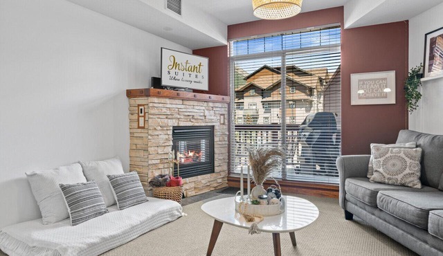 InstantSuites-Romantic Mt. View Suite-Banff