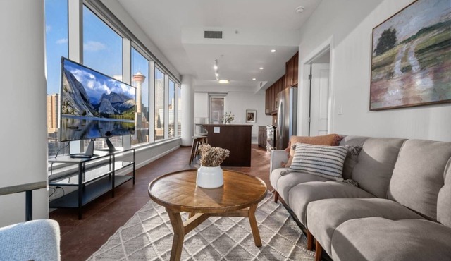King Bed | Cgy Tower Views | Mins to Saddledome