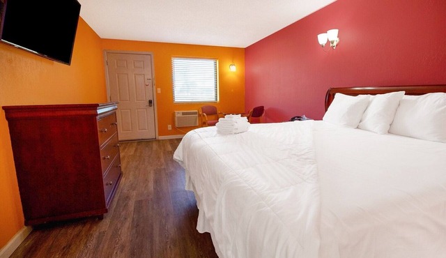 King Bed Non-Smoking