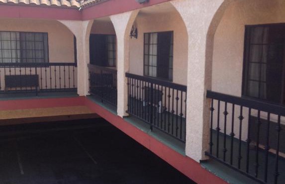 La Mirage Inn