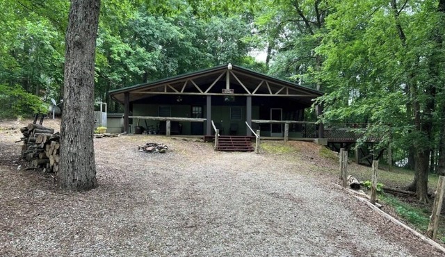 Lake Greeson Cabin Water View, Walk to Water Peaceful 3BR Retreat