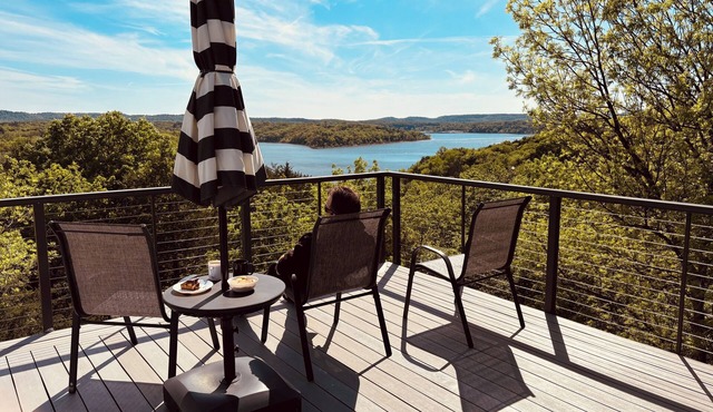 Lake View Cabin with Lake Access & Rooftop Patio