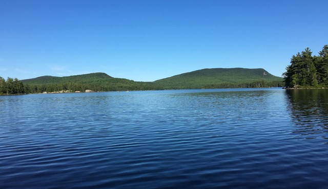Lakefront Home On Beautiful Donnells Pond,32 miles From Acadia N P and Bar Harbr