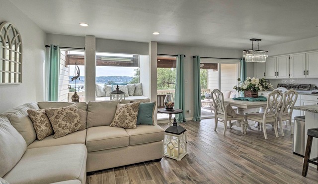 Lakefront Resort Living: Pool, Golf, Tennis & More