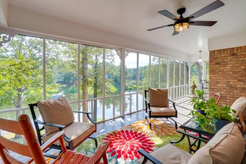 Lakefront Retreat in Jefferson w/Screened Porch!