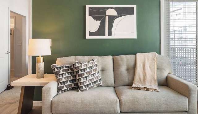 Landing | Chic 2BD, Clubhouse