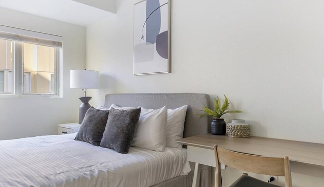 Landing | Spectacular Studio, Gym, Courtyard