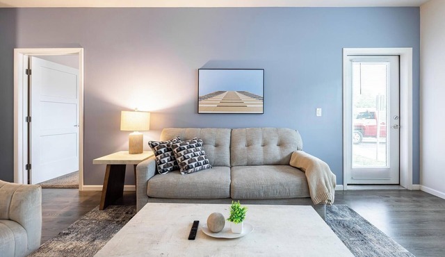 Landing | Stunning 2BD, Pool, Game Room