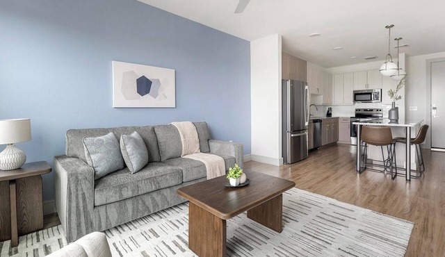 Landing | Stylish 1BD, Gym, Pool
