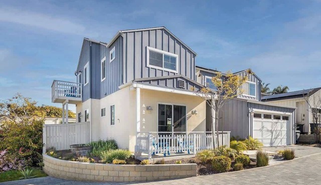 Large 4 Bedroom Close To Beach