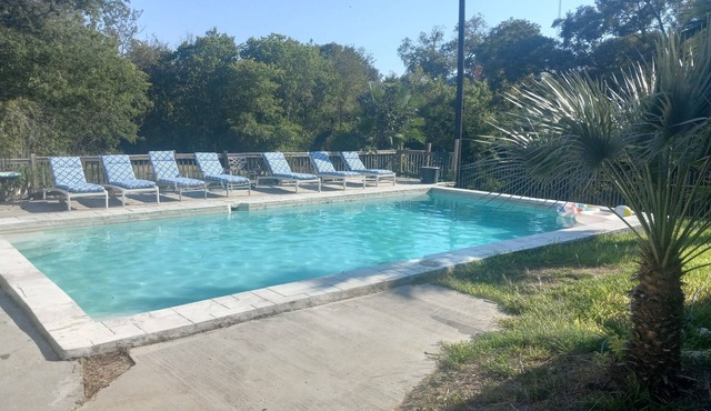 Large River Home with private pool, basketball court, private, pool table