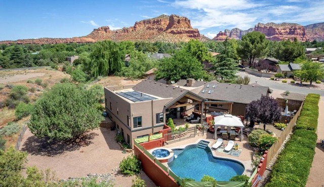 Large Sedona Property with Private Pool! 7 Bedrooms!